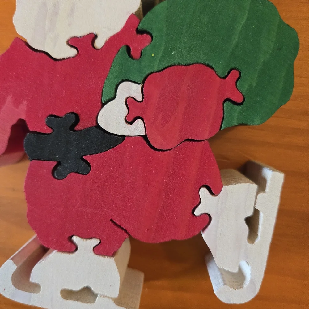 Vintage Dept 56 Wooden Double Sided‎ Skating Santa Puzzle EUC
